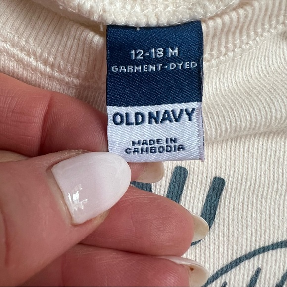 NWOT OLD NAVY ORANGE AND WHITE CREWNECK AND SHORT SET SIZE 12-18MO - Picture 6 of 12